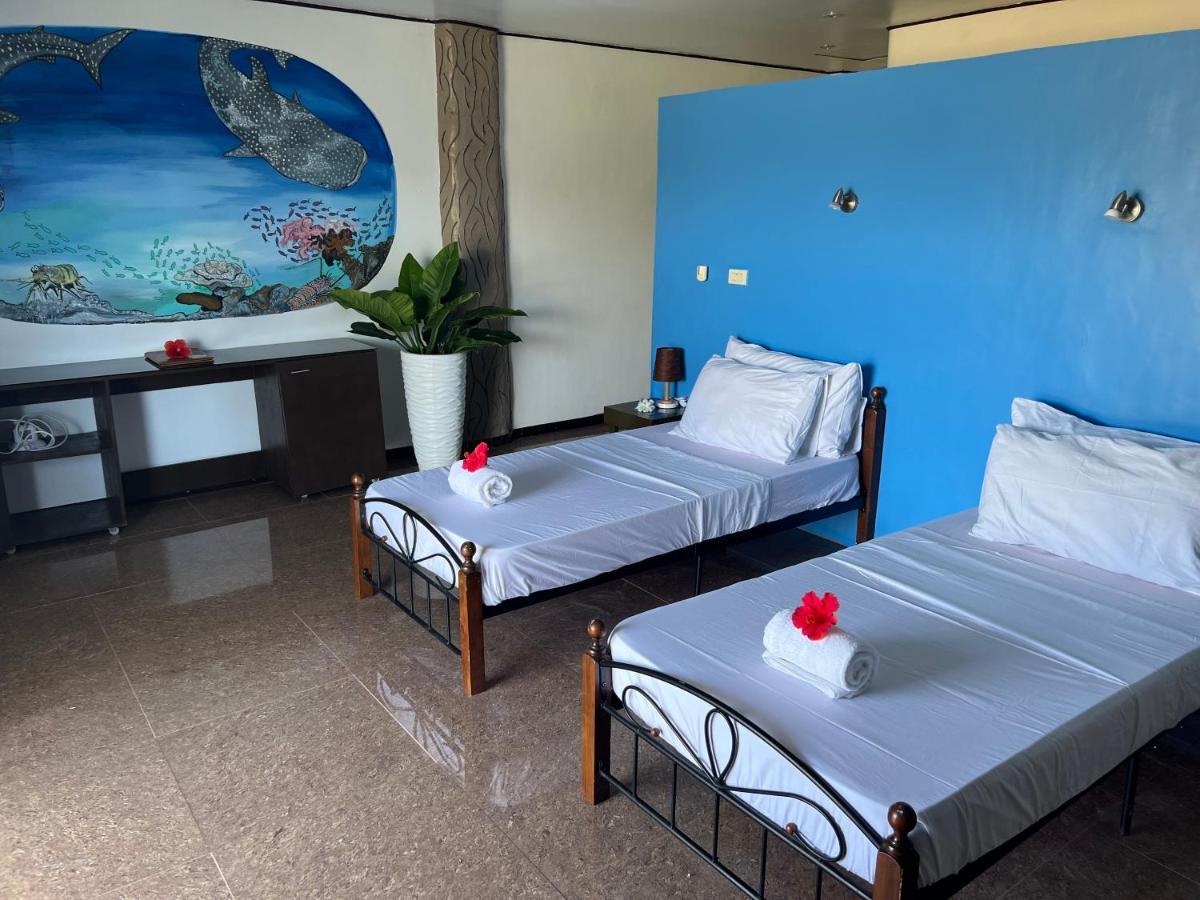 Cabilao Sunset Dive & Beach Resort Loon Bagian luar foto