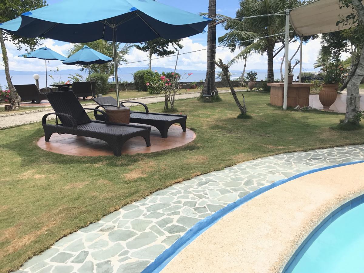 Cabilao Sunset Dive & Beach Resort Loon Bagian luar foto