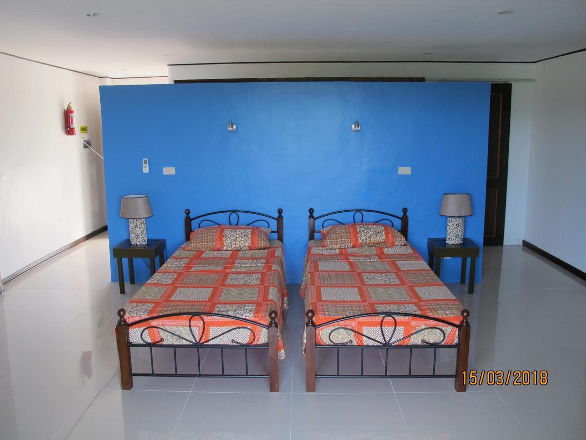 Cabilao Sunset Dive & Beach Resort Loon Bagian luar foto