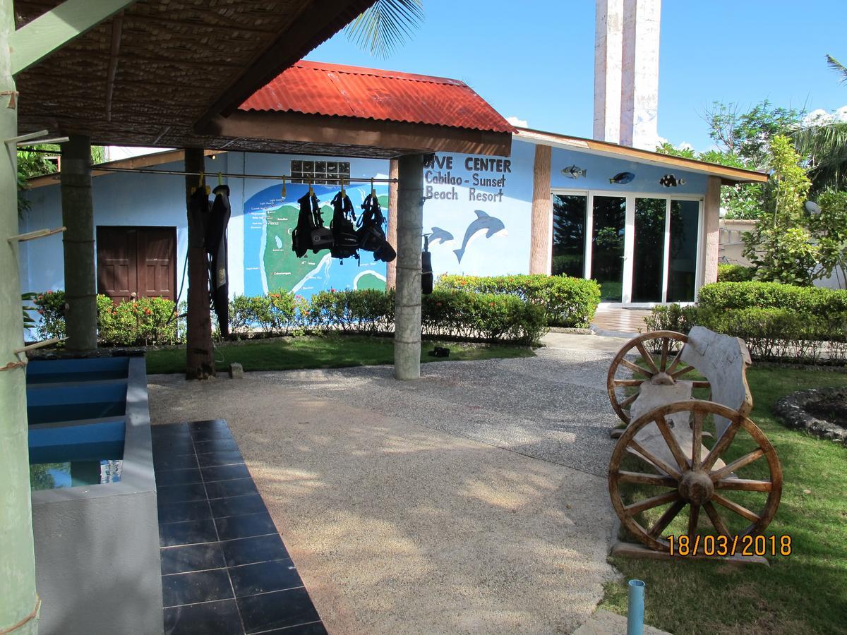 Cabilao Sunset Dive & Beach Resort Loon Bagian luar foto