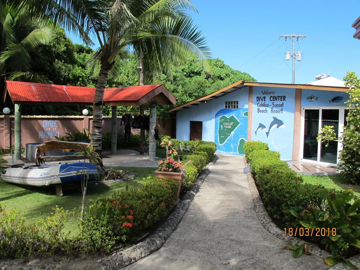 Cabilao Sunset Dive & Beach Resort Loon Bagian luar foto