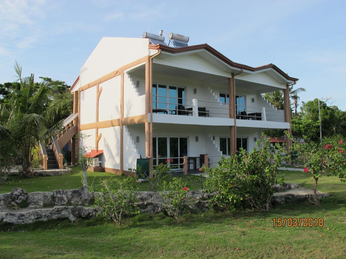 Cabilao Sunset Dive & Beach Resort Loon Bagian luar foto
