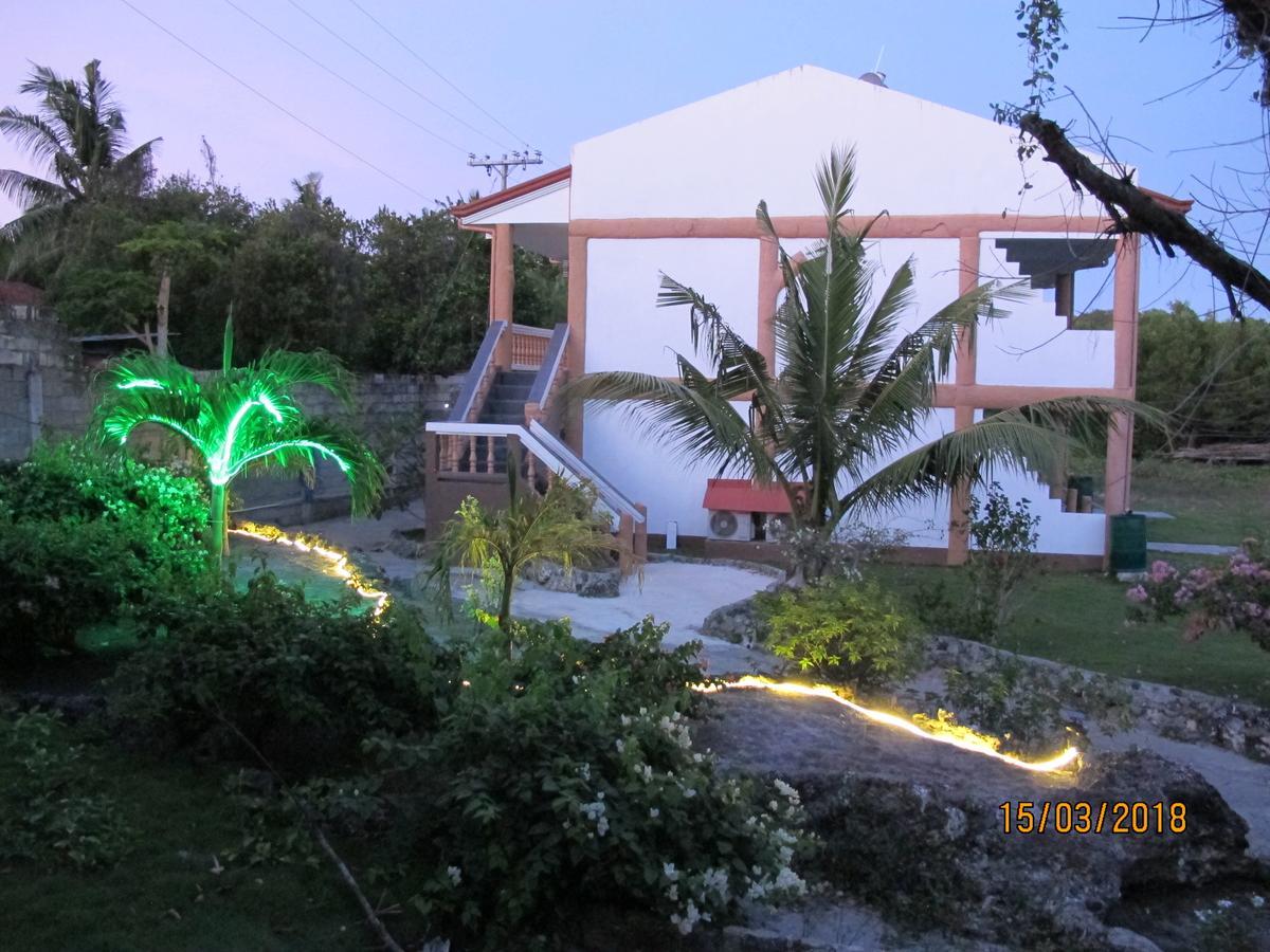 Cabilao Sunset Dive & Beach Resort Loon Bagian luar foto
