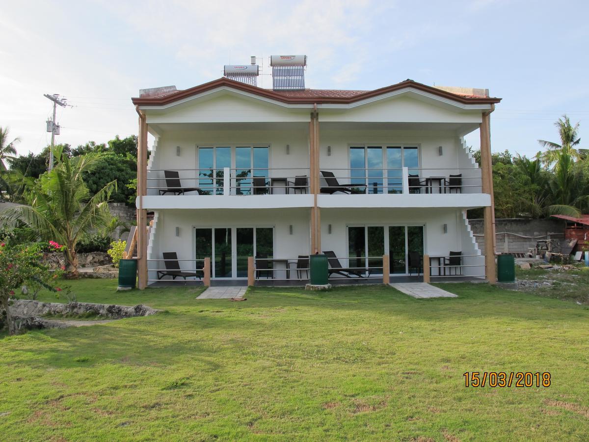 Cabilao Sunset Dive & Beach Resort Loon Bagian luar foto