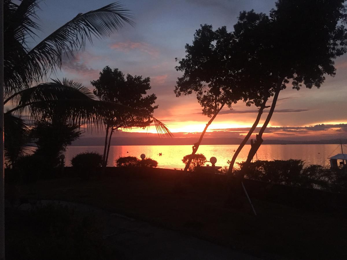 Cabilao Sunset Dive & Beach Resort Loon Bagian luar foto